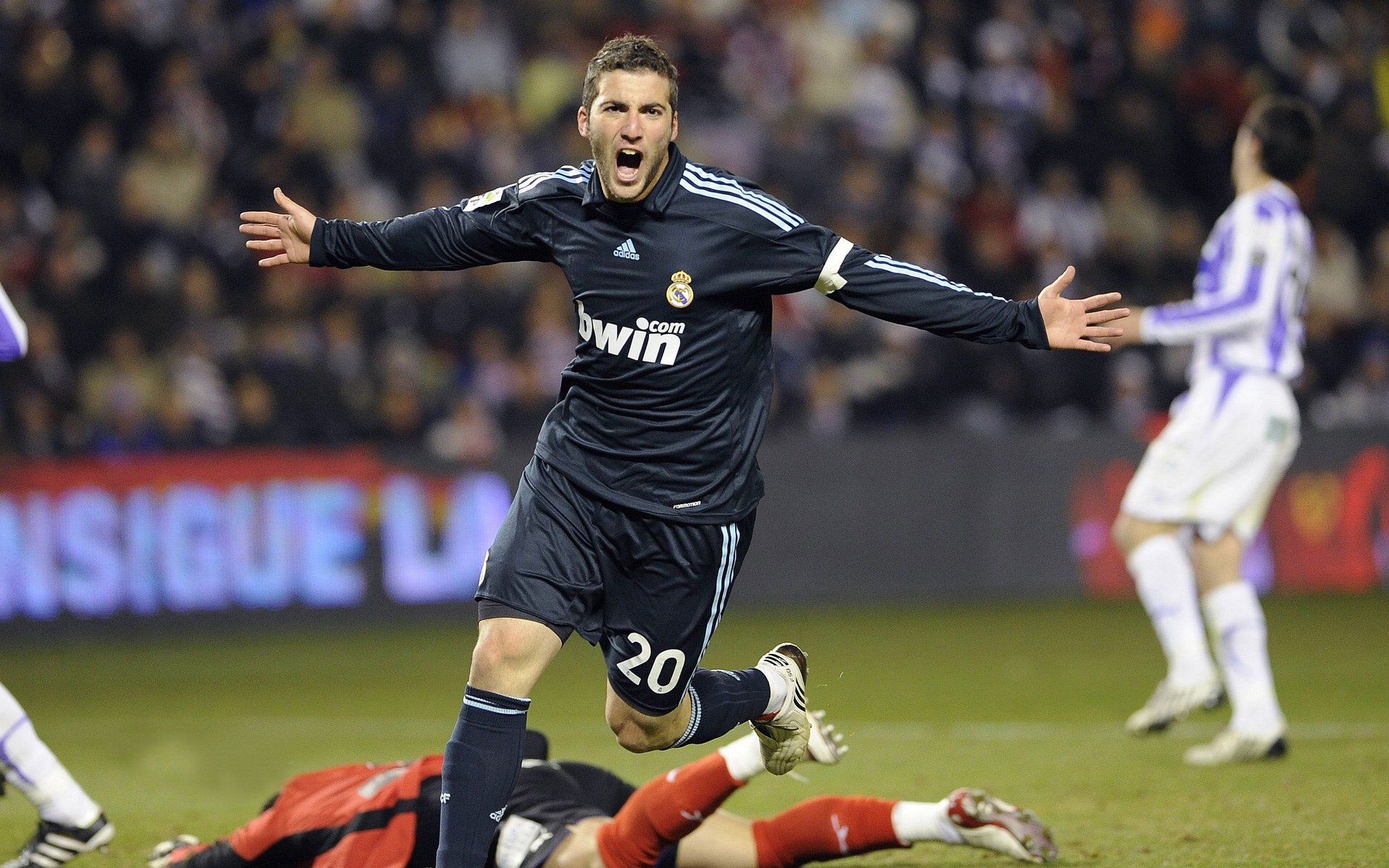 西班牙豪门遭遇不义裁判,球迷愤怒,西班牙足球俱乐部之一